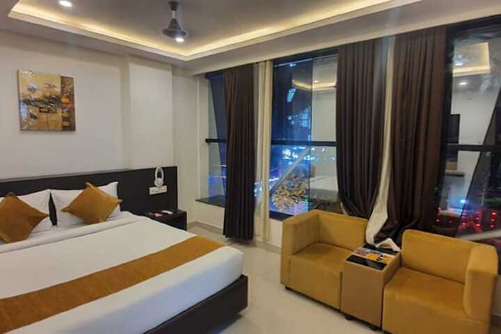Room 33 of 72