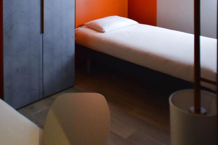 Room 18 of 51