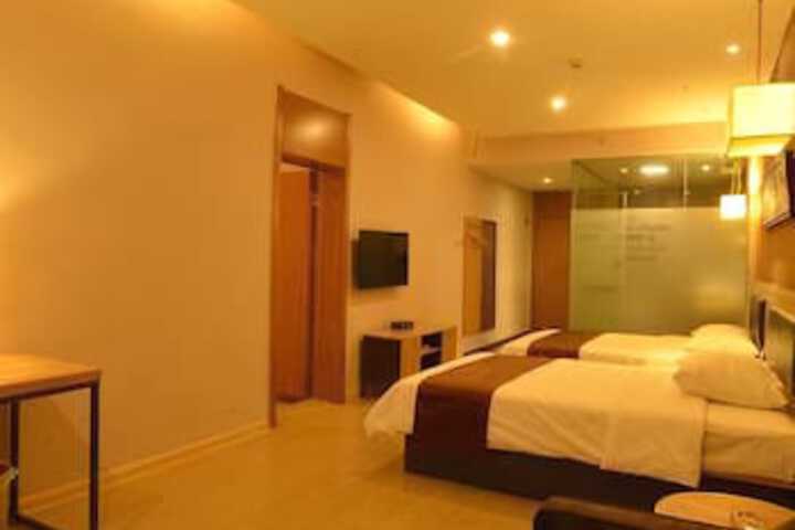 Room 7 of 7