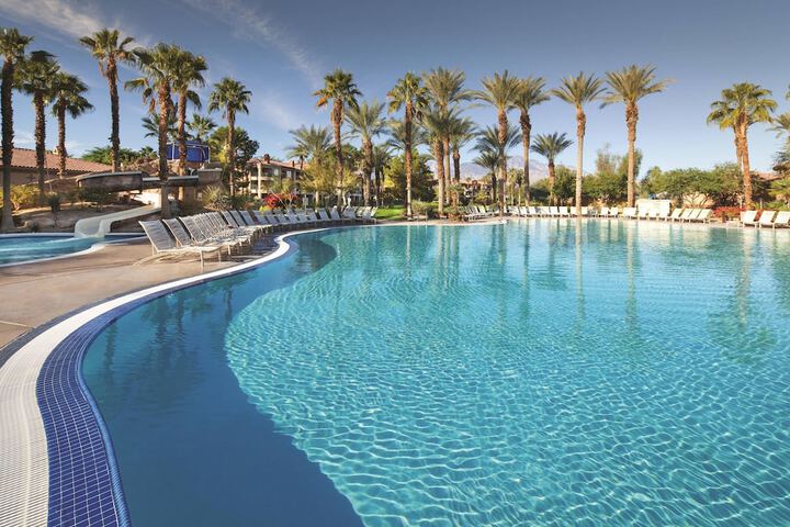 Hotel Pool