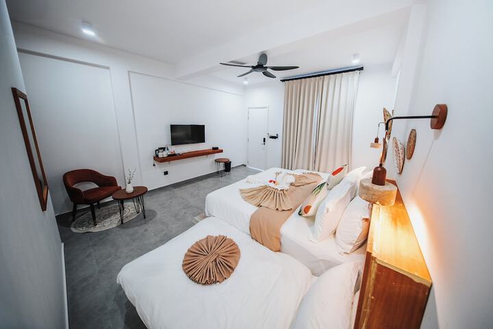 Room 2 of 51