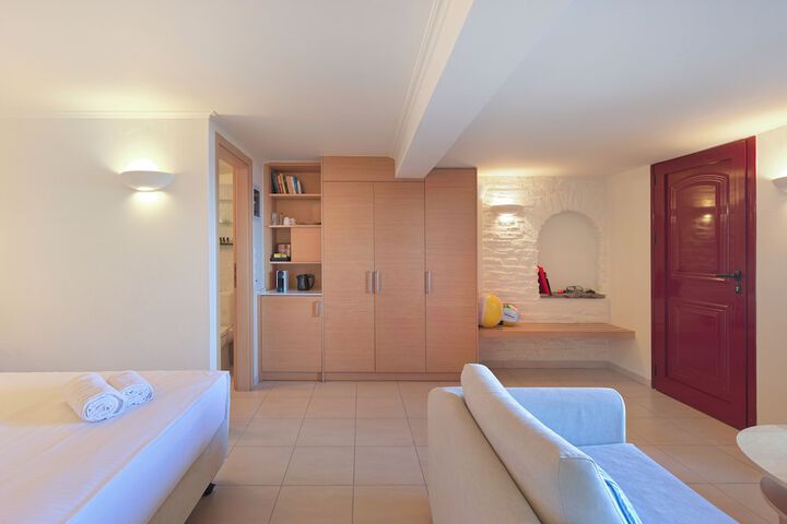 Room 47 of 131