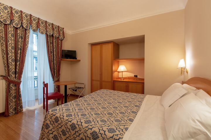 Room 16 of 30