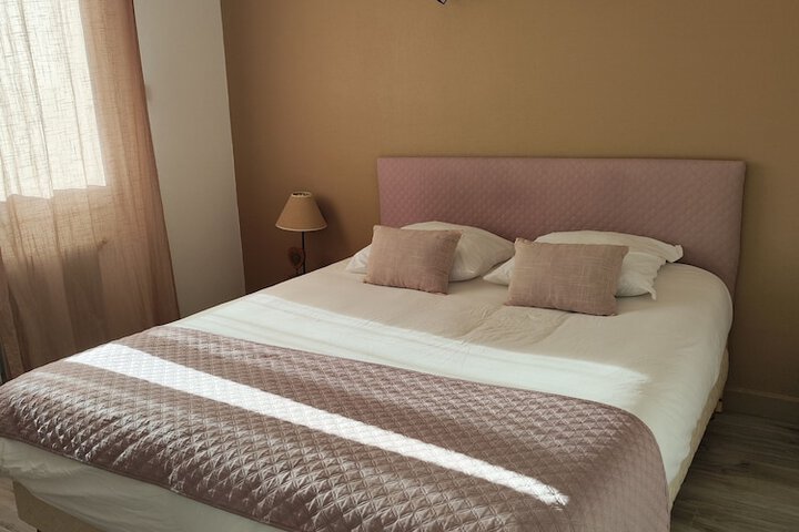 Room 11 of 23