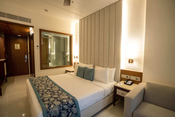 Room 33 of 124