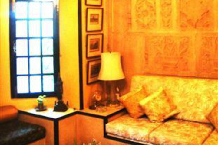 Room 2 of 5