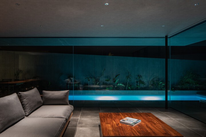 Room 2 of 16