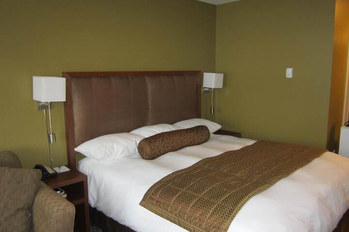 Room 16 of 40