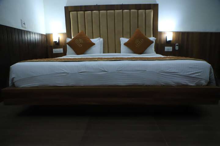 Room 73 of 178