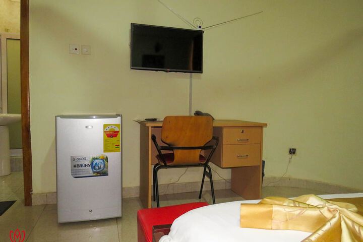 Room 52 of 119