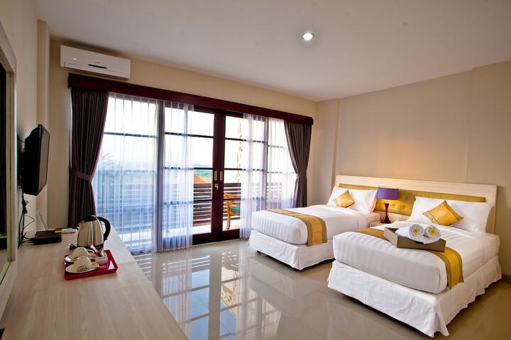 Room 19 of 38