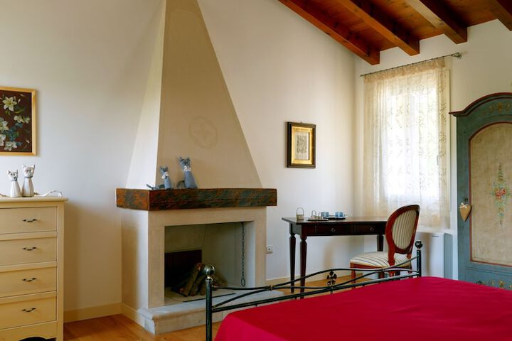 Room 7 of 52