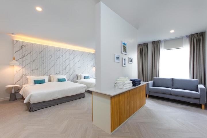 Room 15 of 80