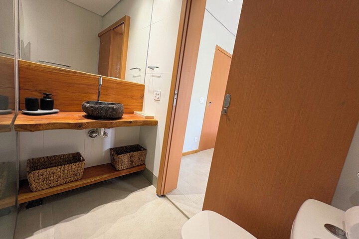 Room 66 of 104