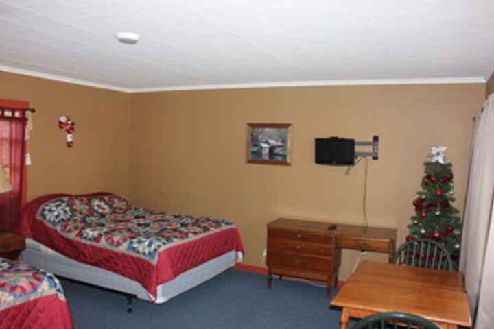 Room 13 of 140
