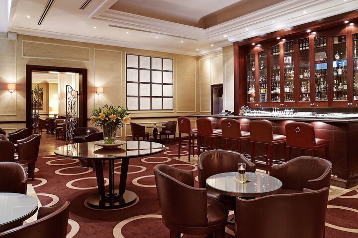 Lounge 72 of 80