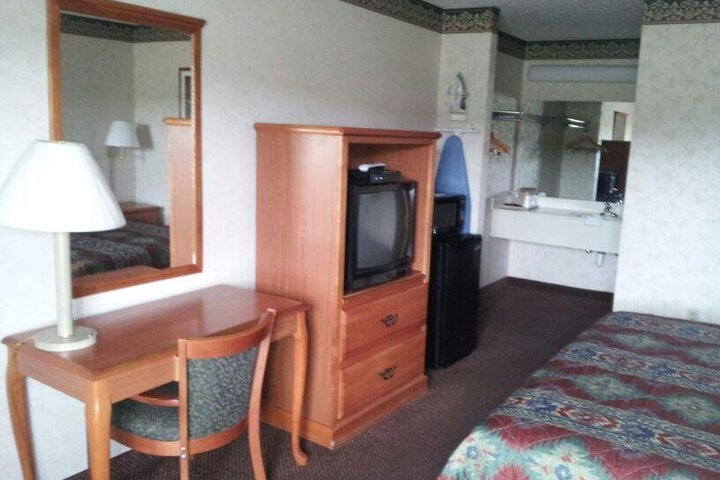 DEERFIELD INN