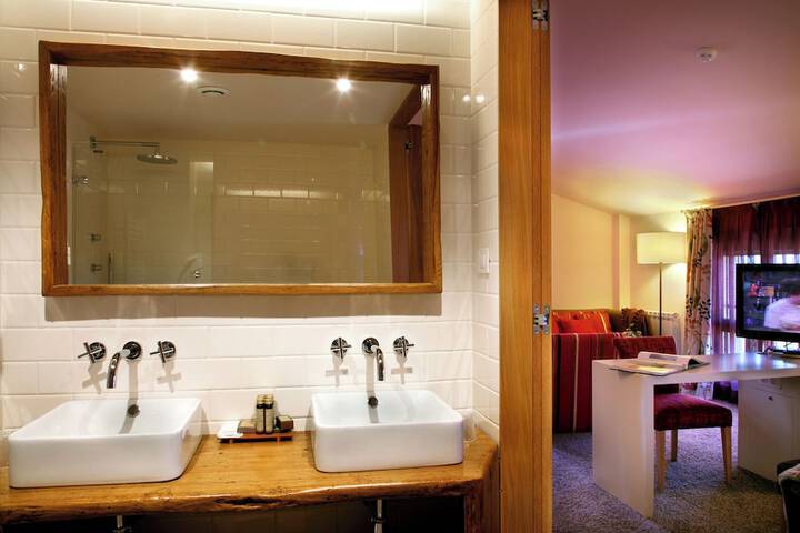 Bath Interior
