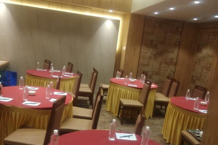 Ballroom/Hall 60 of 71