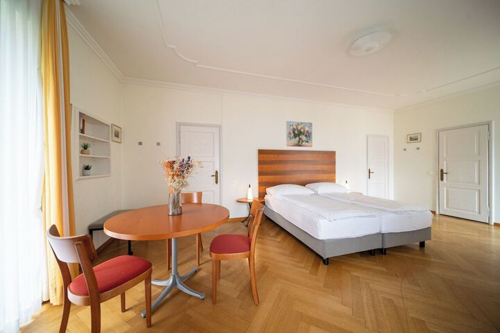 Room 26 of 156
