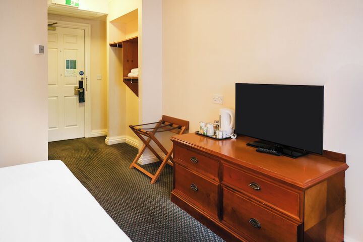 Room 14 of 75