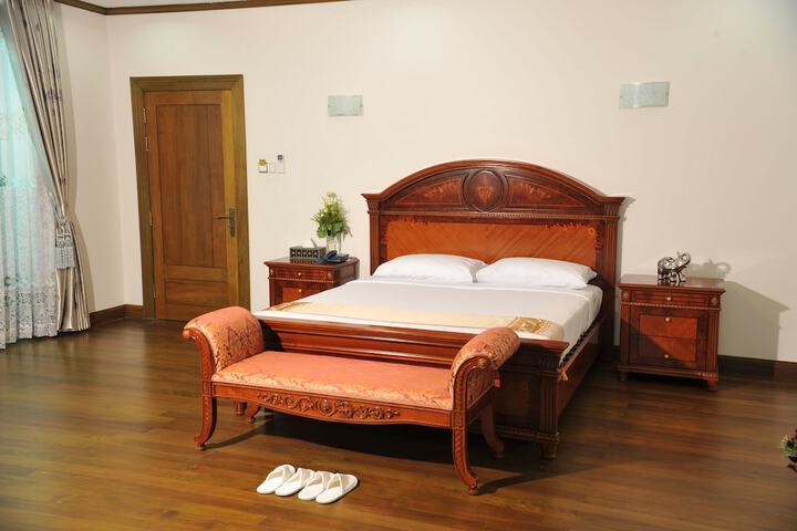 Room 17 of 57