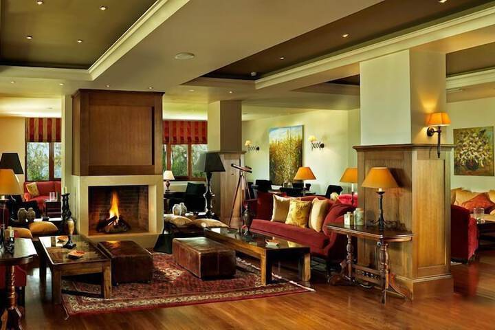 Hotel Lobby