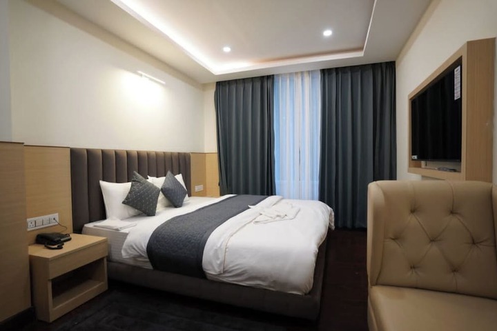 Room 12 of 49