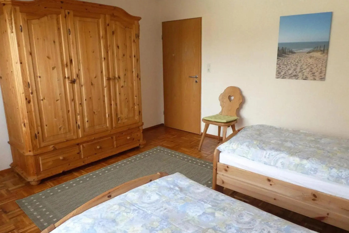 Room 2 of 13