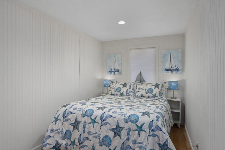 Room 7 of 14