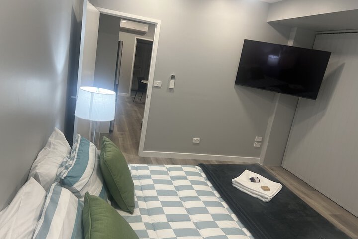 Room 6 of 22