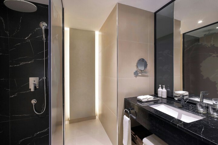 Room 50 of 97