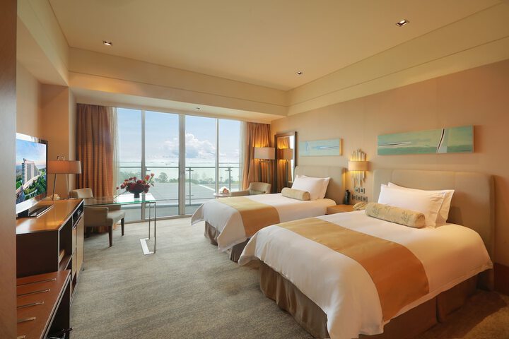 Room 6 of 48