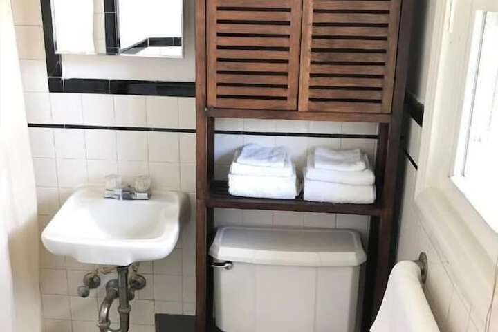 Room 15 of 23