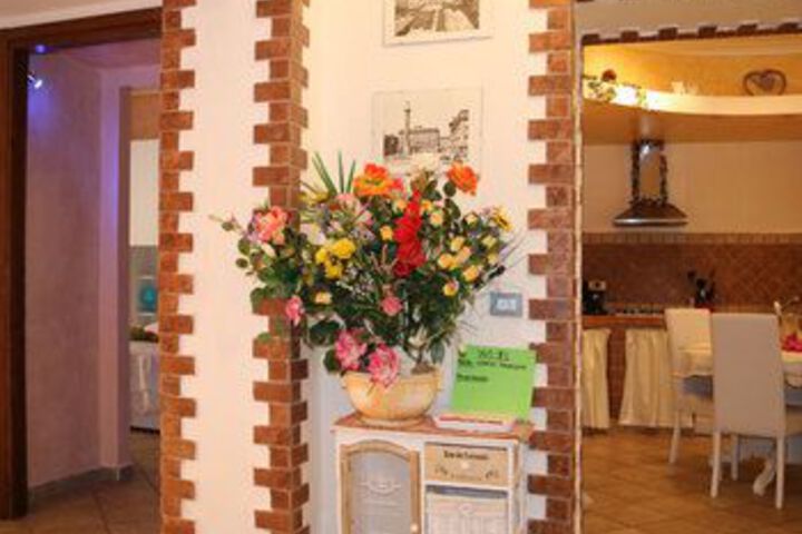 Old Rome House