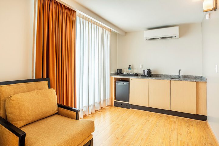 Room 45 of 83
