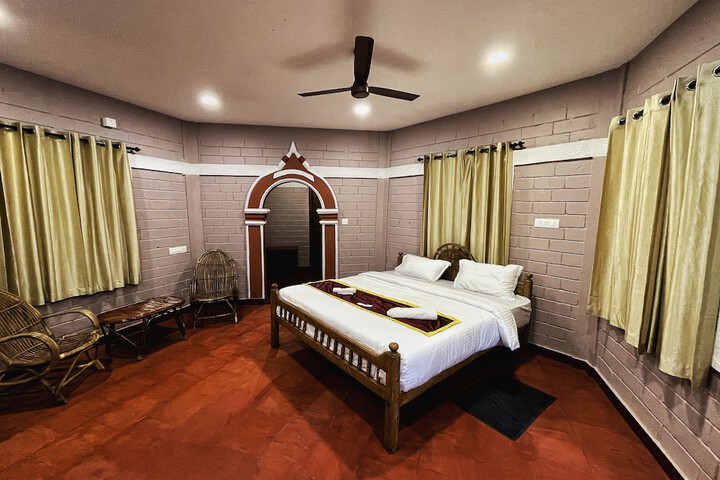 Room 35 of 60