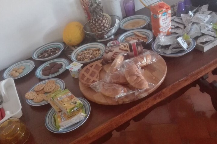 Dining 4 of 11