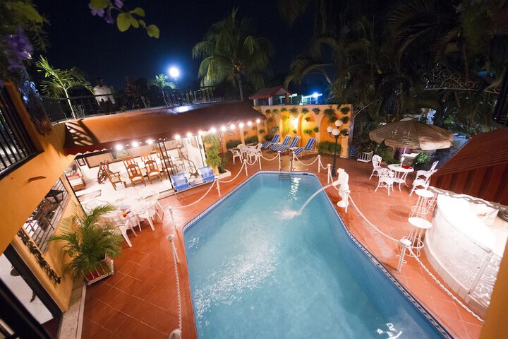 Pool Hotel