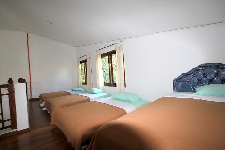 Room 2 of 16