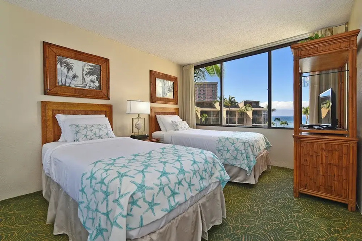 Room 4 of 30