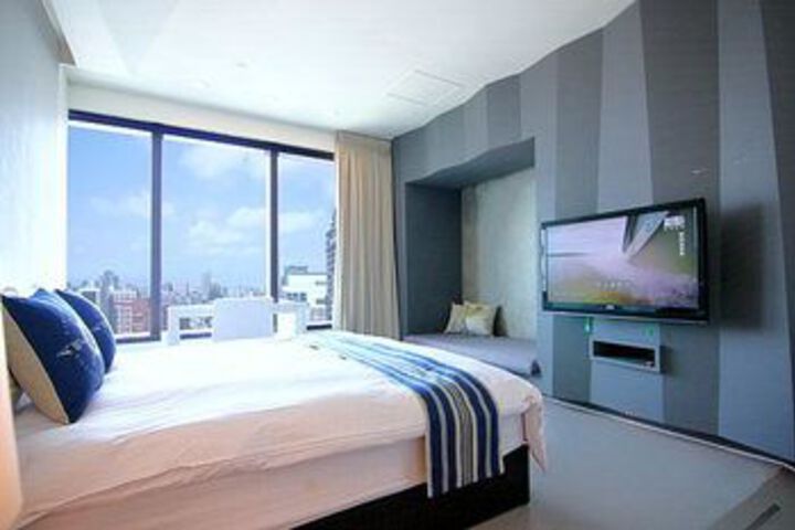 Room 30 of 52