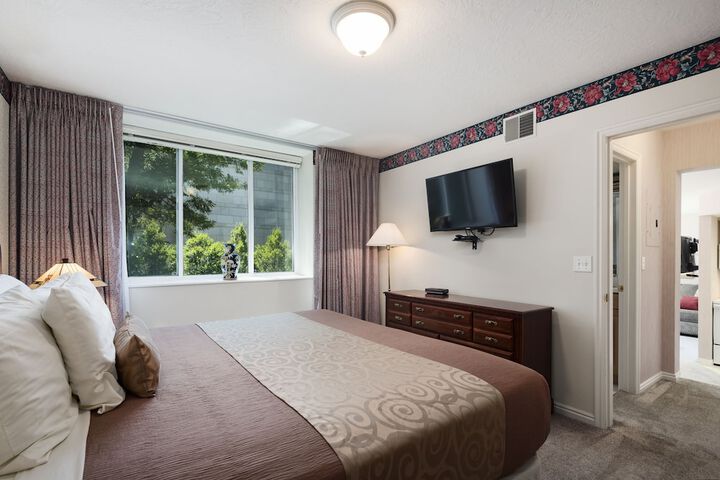 Room 20 of 106