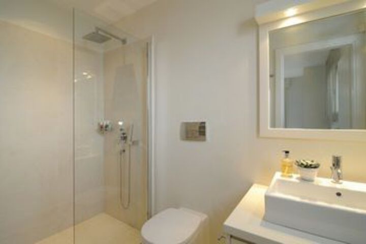 Room 10 of 69
