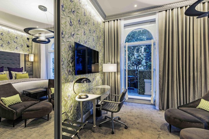 Room 38 of 114