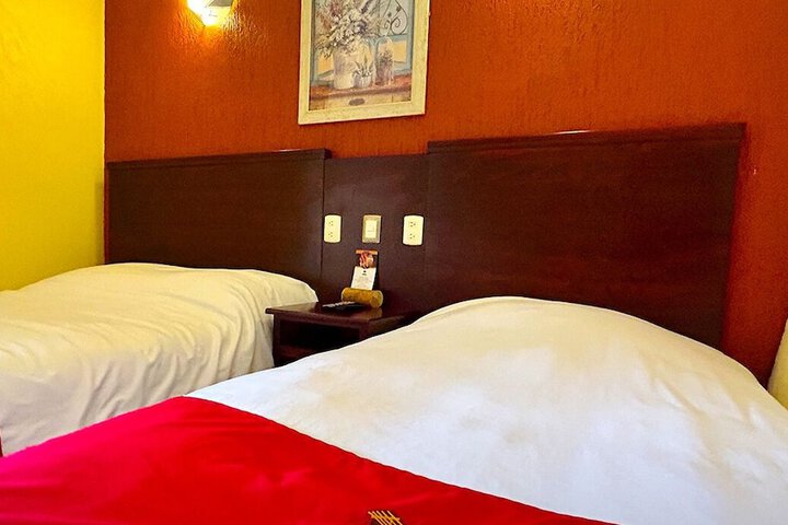 Room 17 of 37