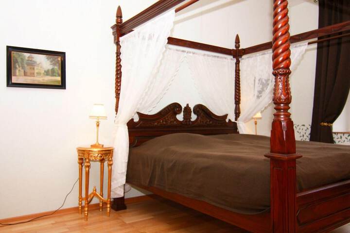 Room 5 of 25