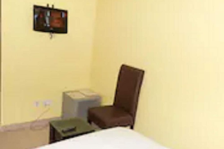 Room 21 of 35