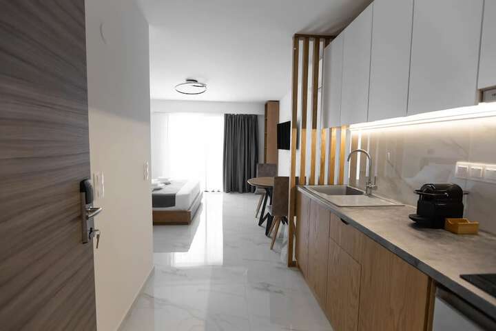 Room 15 of 82