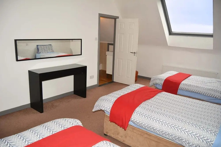 Room 3 of 18